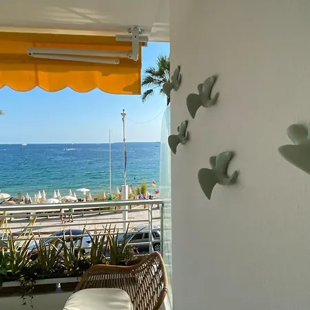 Le Soleil - Sea - Spacious - Hypercentre - Car Park Apartment Antibes