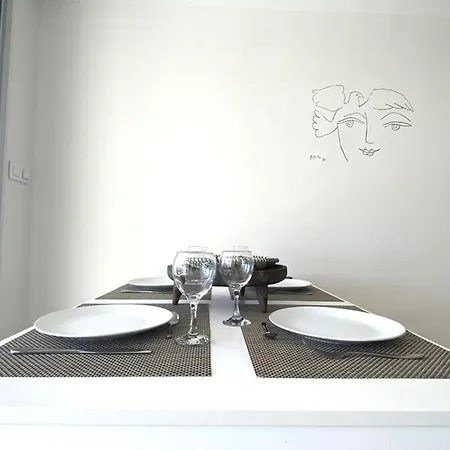 Le Soleil - Sea - Spacious - Hypercentre - Car Park Apartment Antibes